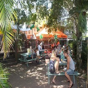 Nomads Noosa Backpackers Vandrarhem